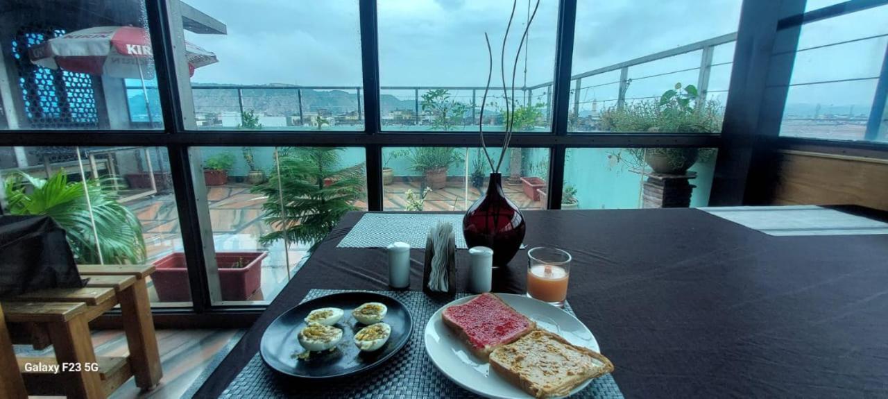 Jaipur The Lodge B&B Ngoại thất bức ảnh